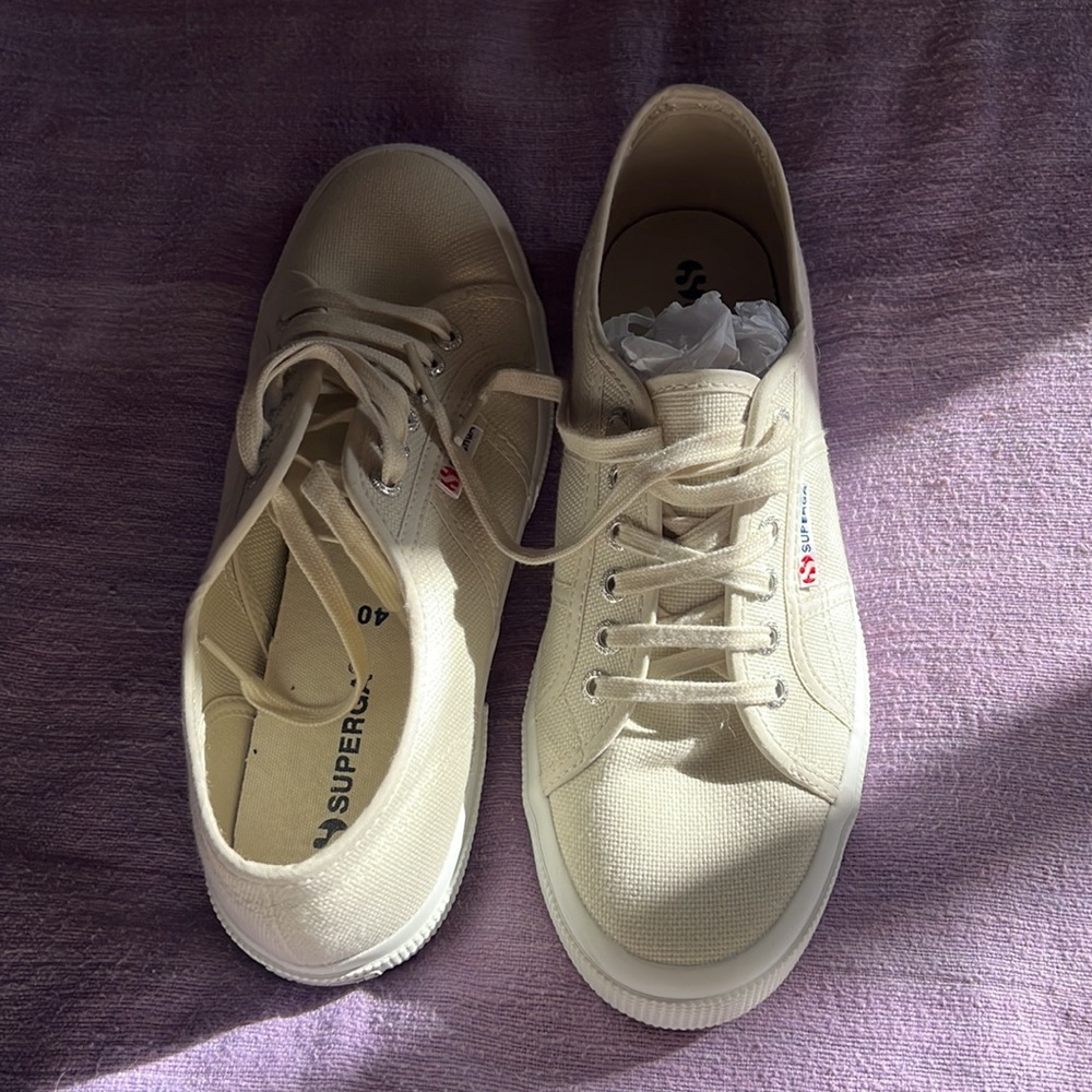 🌞🌞SUPERGA natural canvas classic tennis shoe 🌞🌞